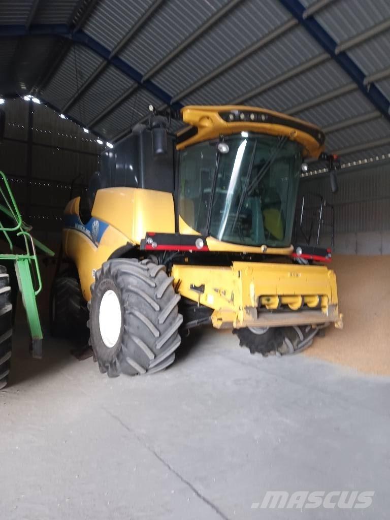 New Holland Cx 6.90 Mietitrebbiatrici