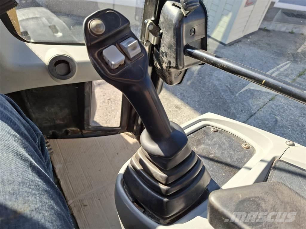 CAT 906H2 Pale gommate