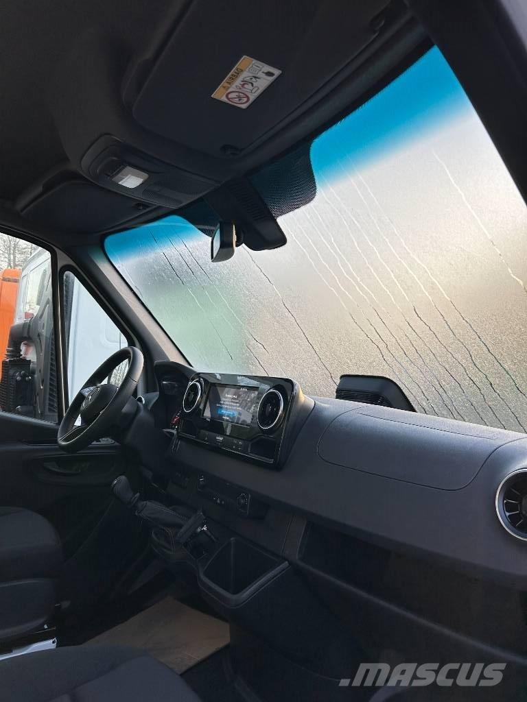 VERSALIFT V-200 Piattaforme autocarrate