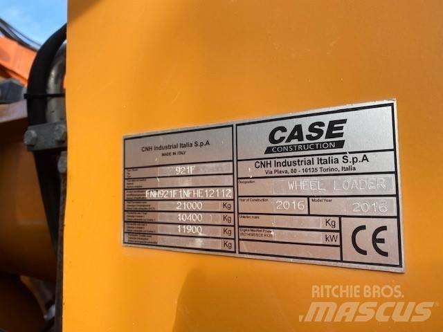 CASE 921F Pale gommate
