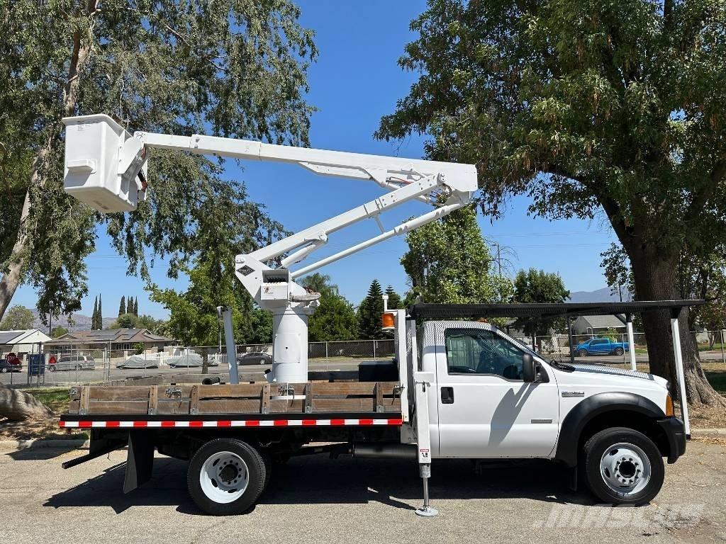 Ford F 550 Piattaforme autocarrate