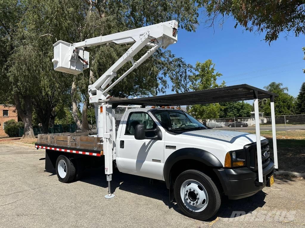 Ford F 550 Piattaforme autocarrate