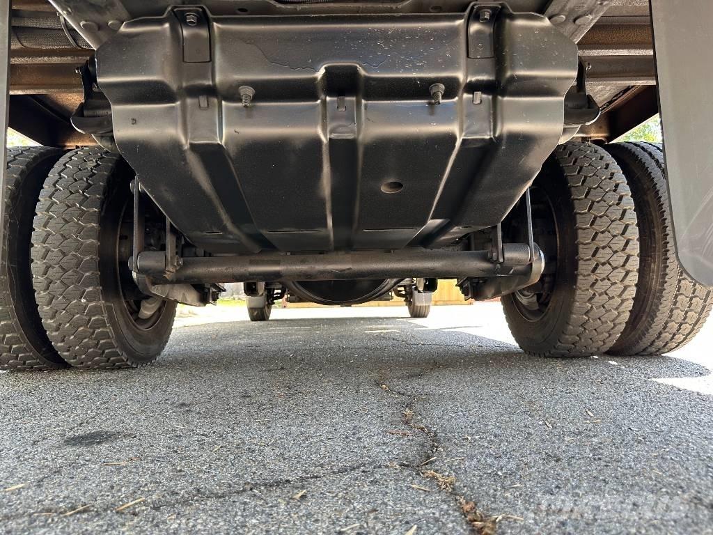 Ford F 550 Piattaforme autocarrate
