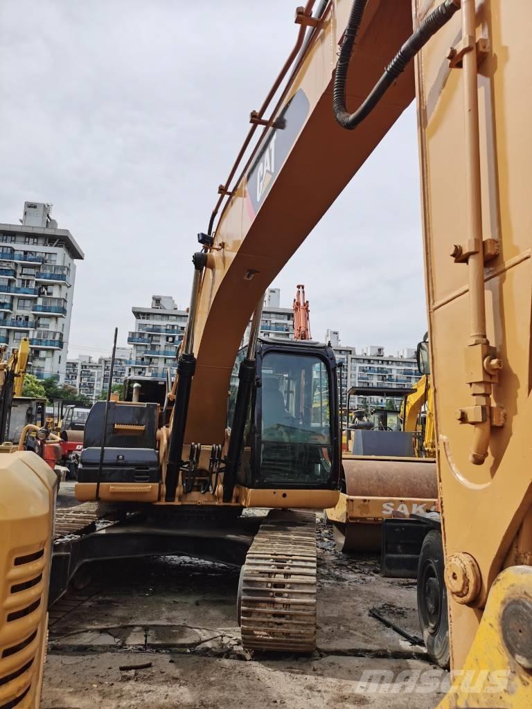 CAT 323D Escavatori cingolati