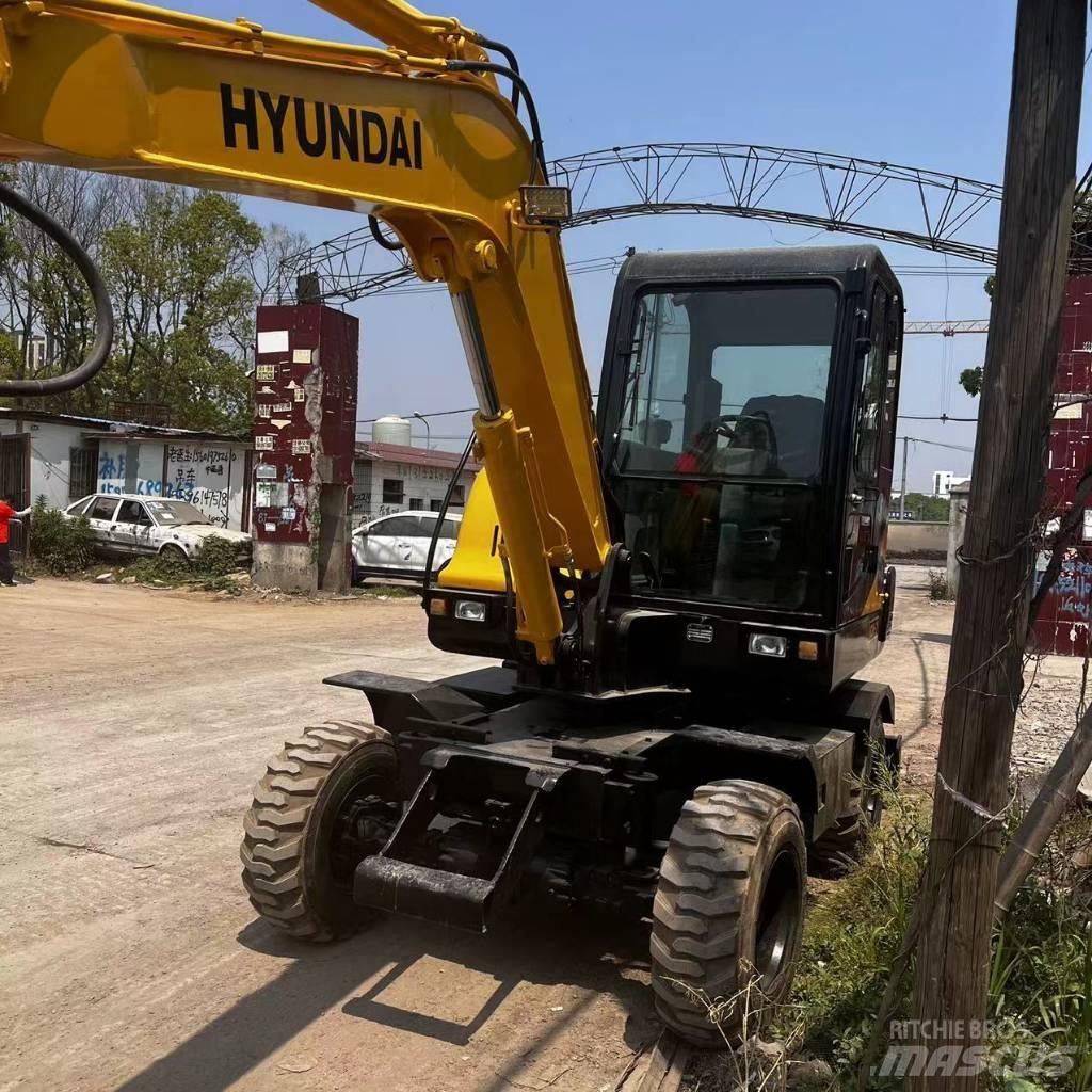 Hyundai R60W-7 Escavatori gommati