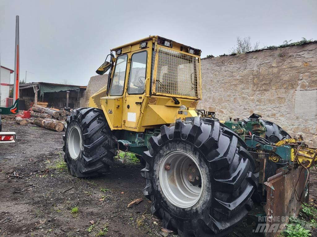 HSM 904 Trattori Forestali