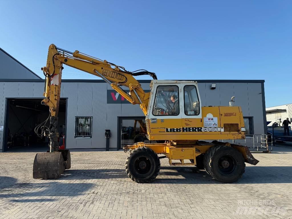 Liebherr A 900 C Escavatori gommati