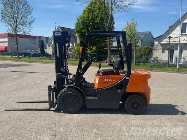 Doosan D30 Plus Carrelli elevatori diesel