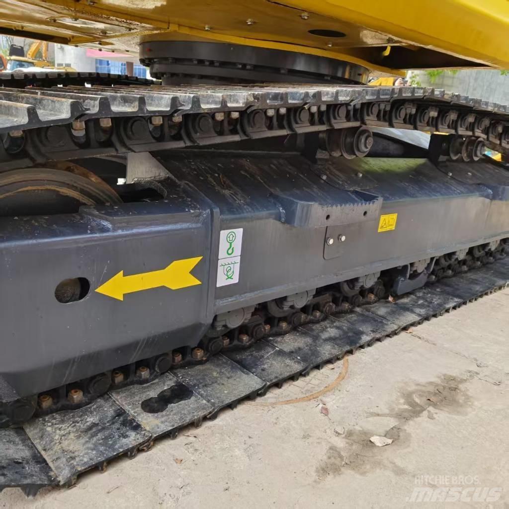 Komatsu PC 200-8 Escavatori cingolati