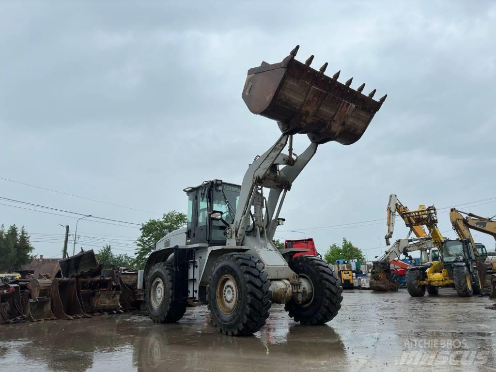CAT 936H Pale gommate