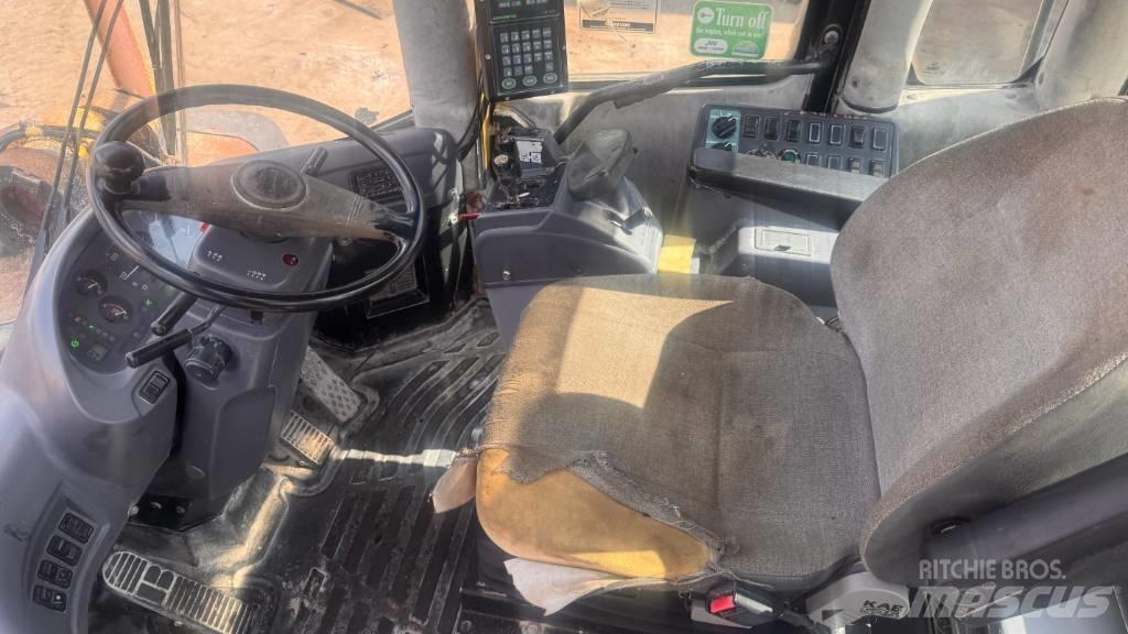 Komatsu WA 480-5H Pale gommate