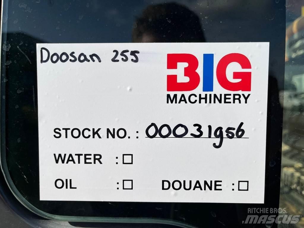 Doosan DX255LC-3 Escavatori cingolati