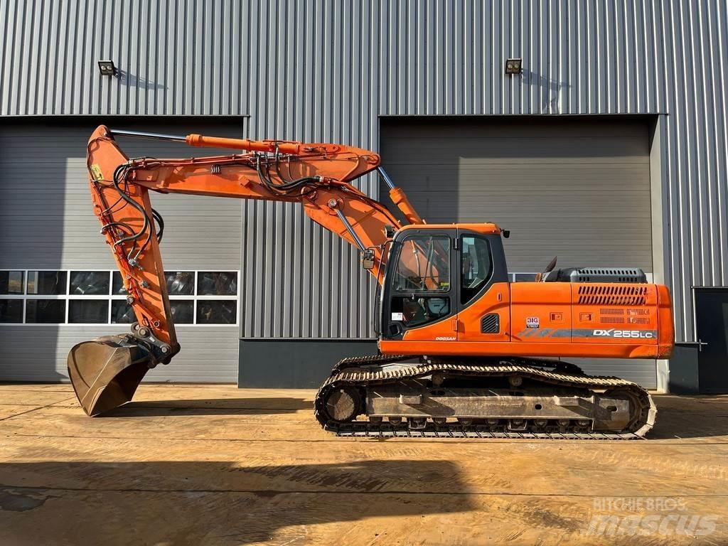Doosan DX255LC-3 Escavatori cingolati
