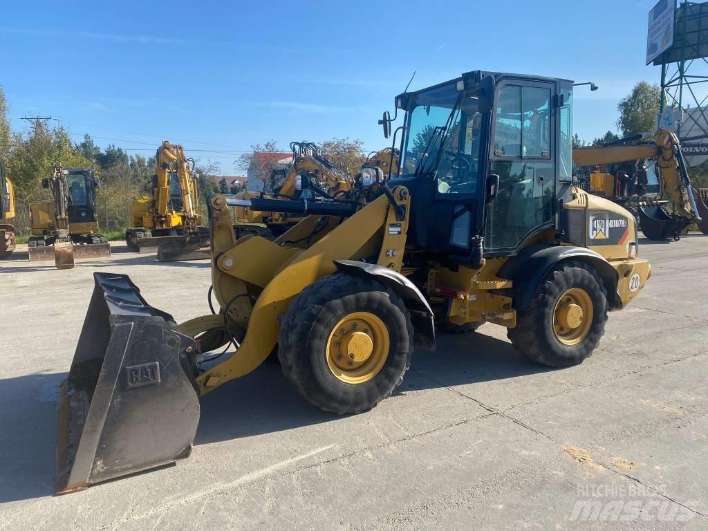 CAT 907 H 2 Pale gommate
