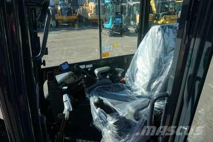 Airman AX 26 U-7 Miniescavatori