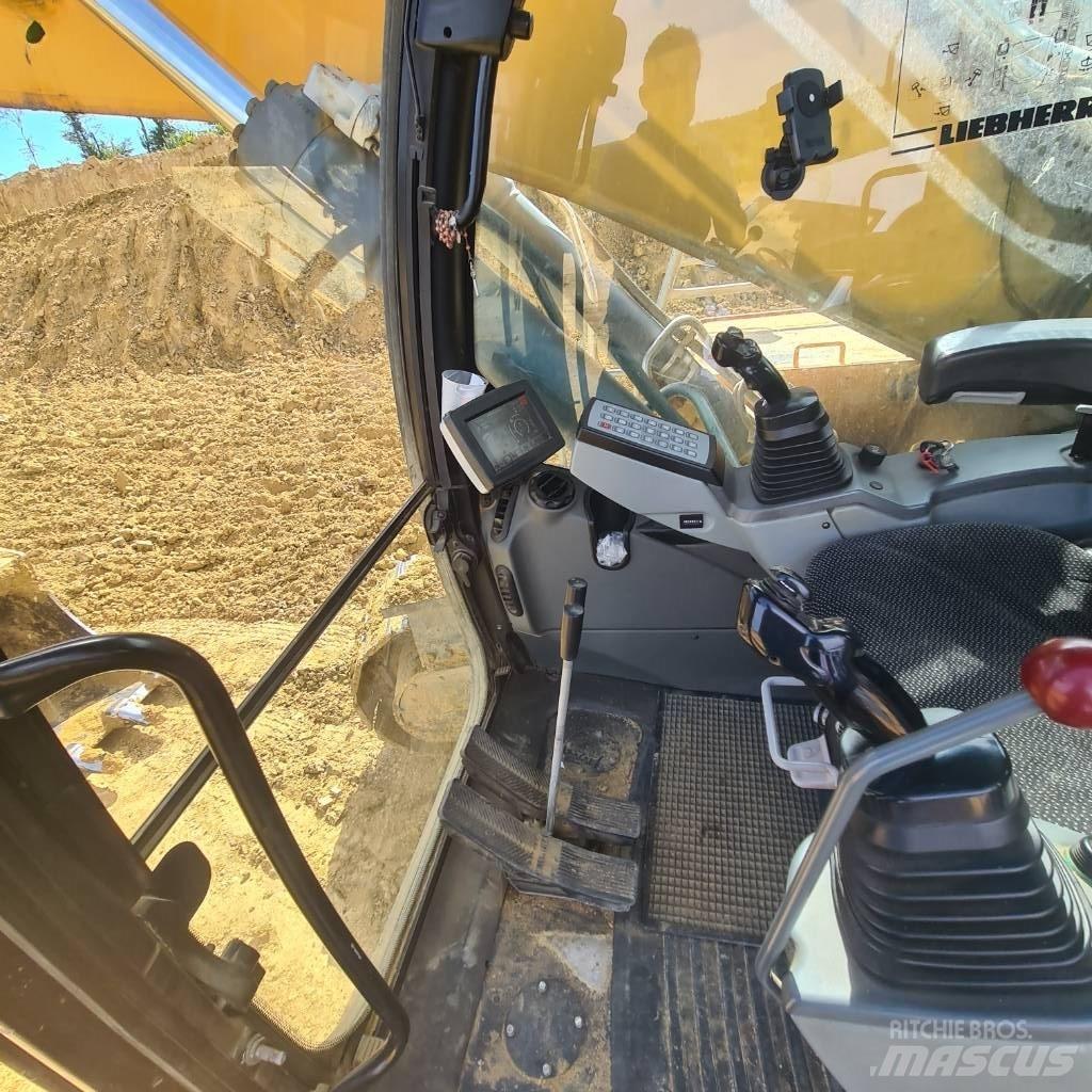 Liebherr R 936 LC Escavatori cingolati