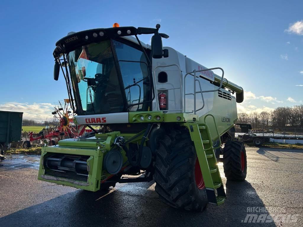 CLAAS Lexion 670 Mietitrebbiatrici