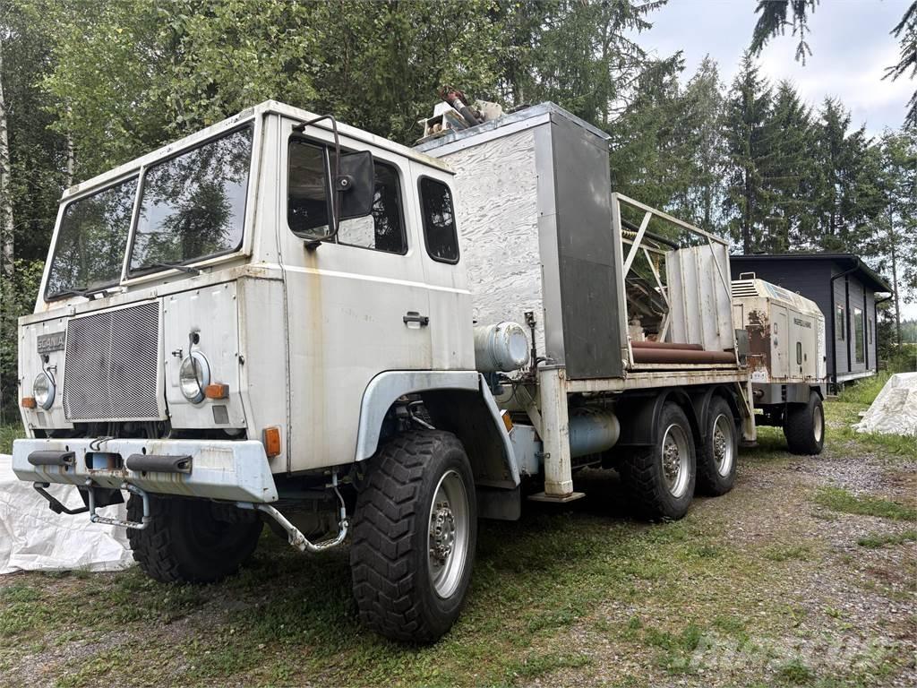 Scania SBAT 111SA Autocarro per perforatrice mobile