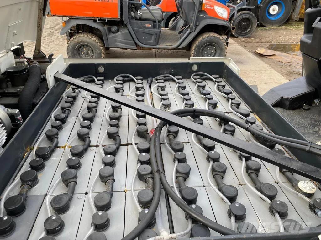 CAT EP30K-PAC Carrelli elevatori elettrici