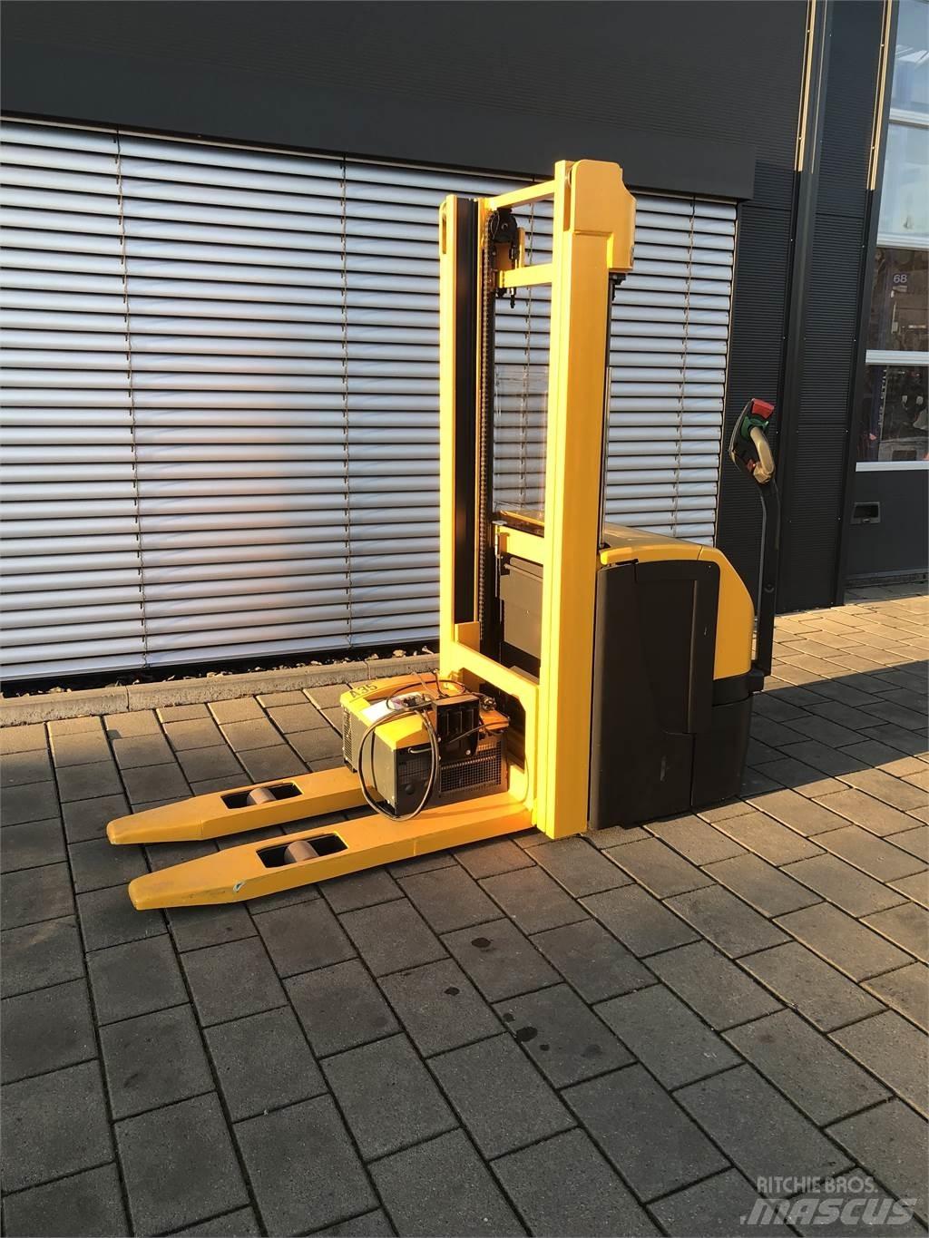 Jungheinrich WP16 Transpallet uomo a terra