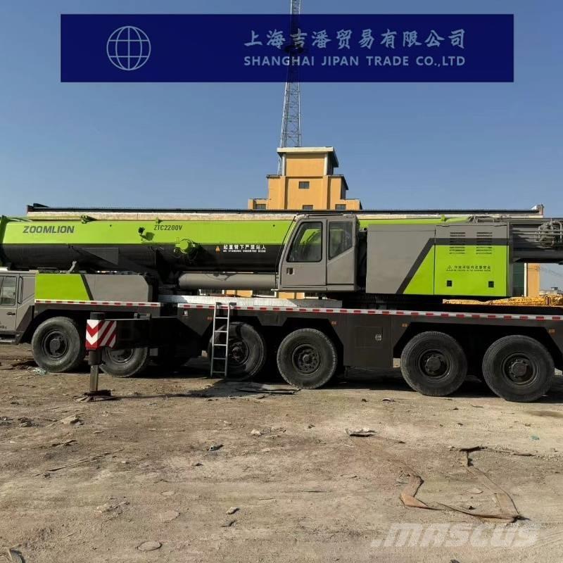 Zoomlion ZTC 2200 V Gru per tutti i terreni