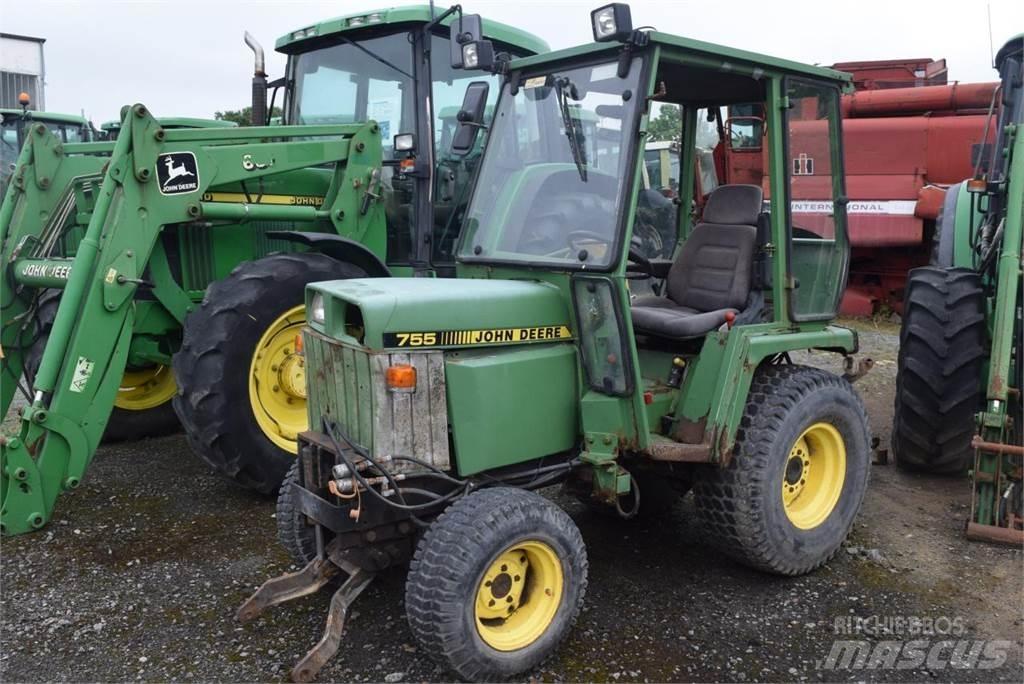 John Deere 755 Trattori