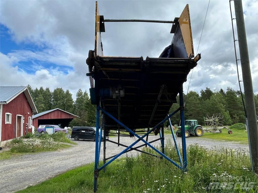 Pellon Täyttöpöytä Altri macchinari per bestiame