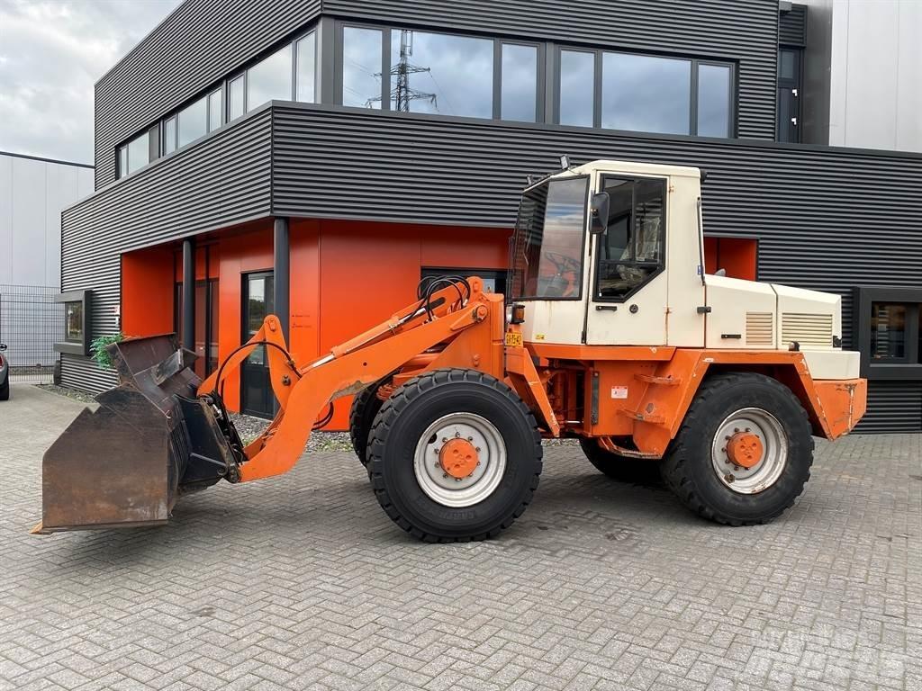 Schaeff SKS 661 Pale gommate