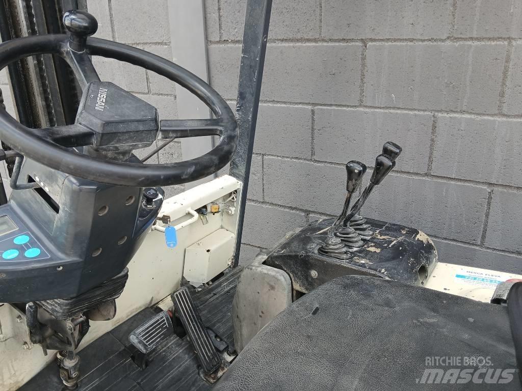 Nissan Q02 L 25 CU Carrelli elevatori elettrici
