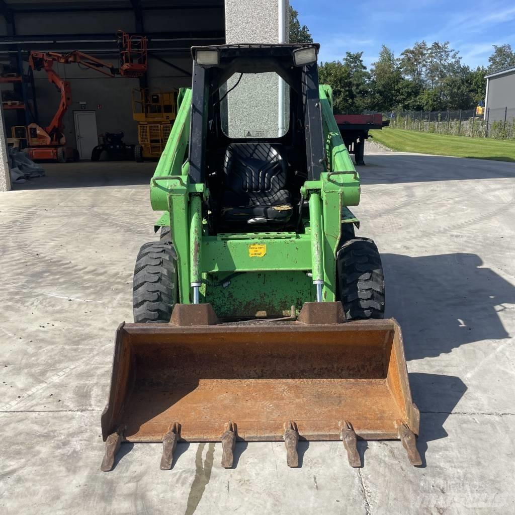 Gehl 3825 Mini Pale Gommate