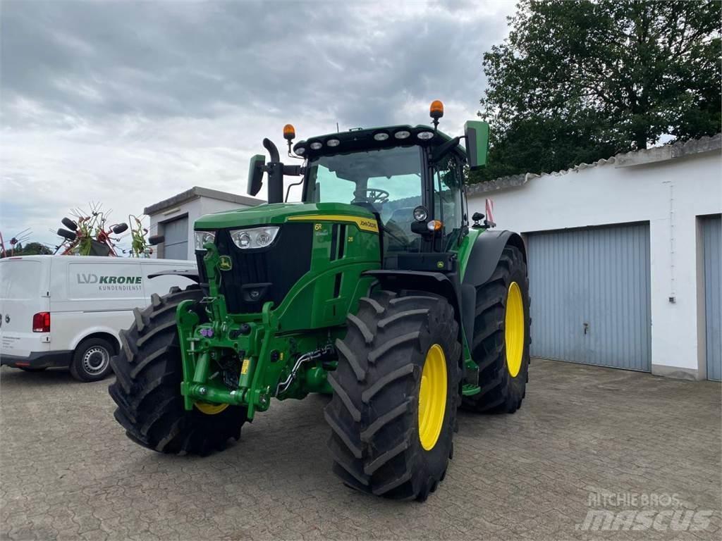John Deere 6R 215 Trattori