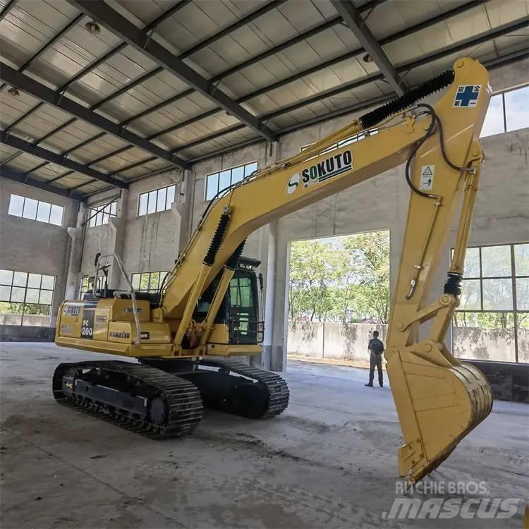 Komatsu PC200-8 Escavatori cingolati