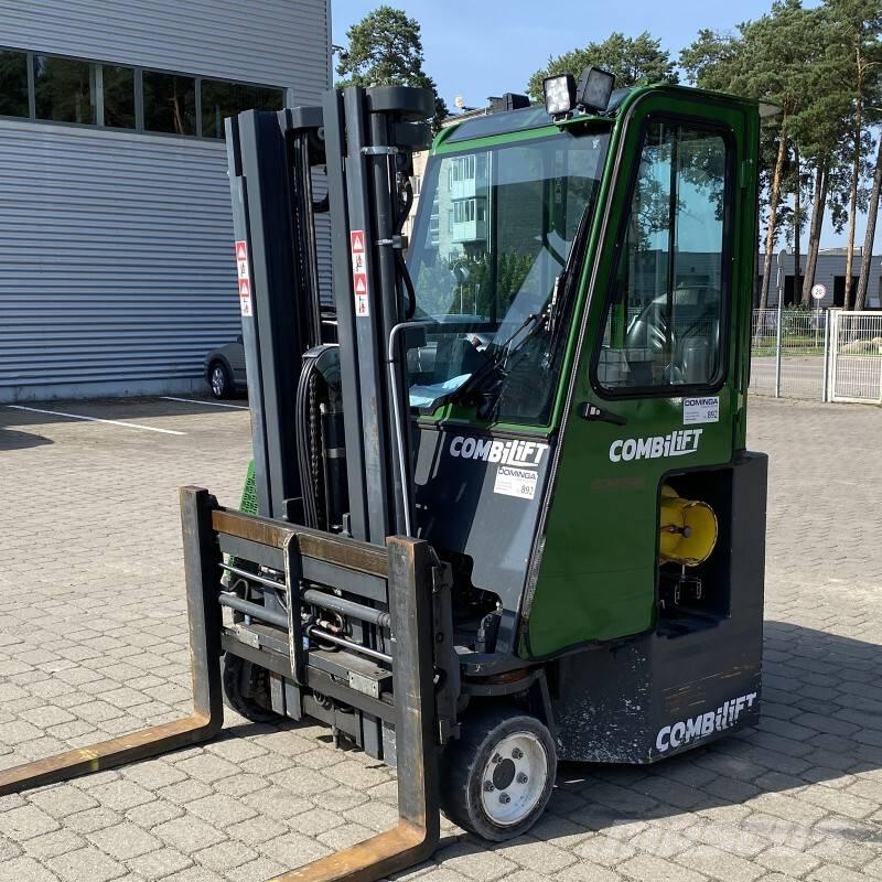 Combilift CB 2500 Carrello elevatore retrattile a 4 vie