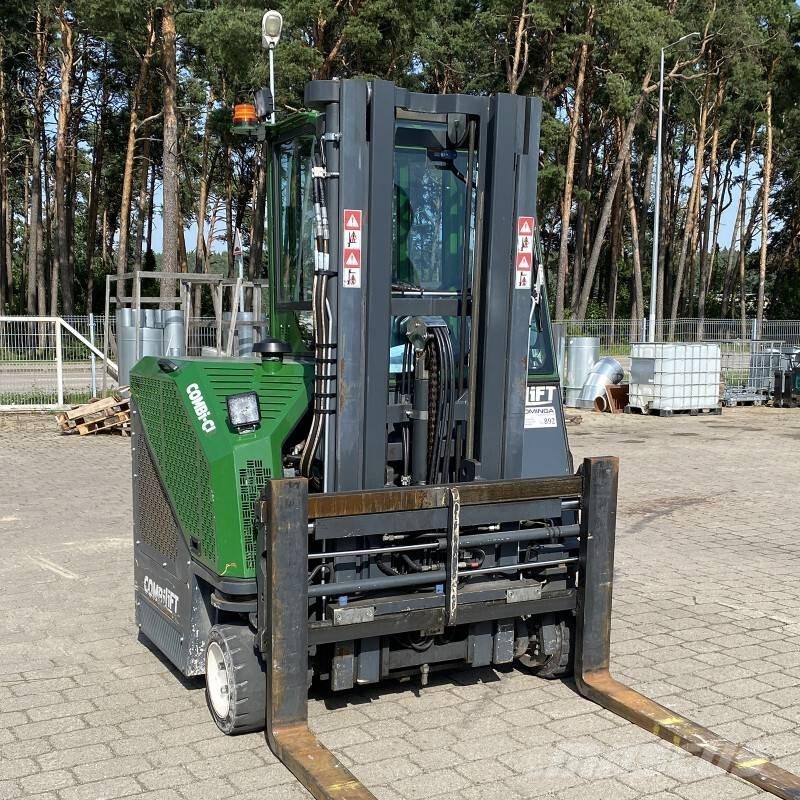 Combilift CB 2500 Carrello elevatore retrattile a 4 vie