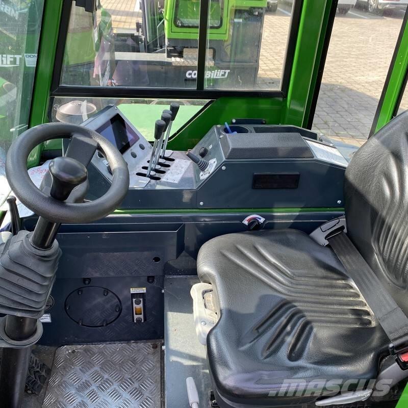 Combilift CB 2500 Carrello elevatore retrattile a 4 vie