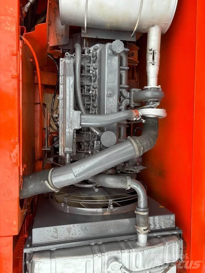 Doosan DX 225 LCA Escavatori cingolati