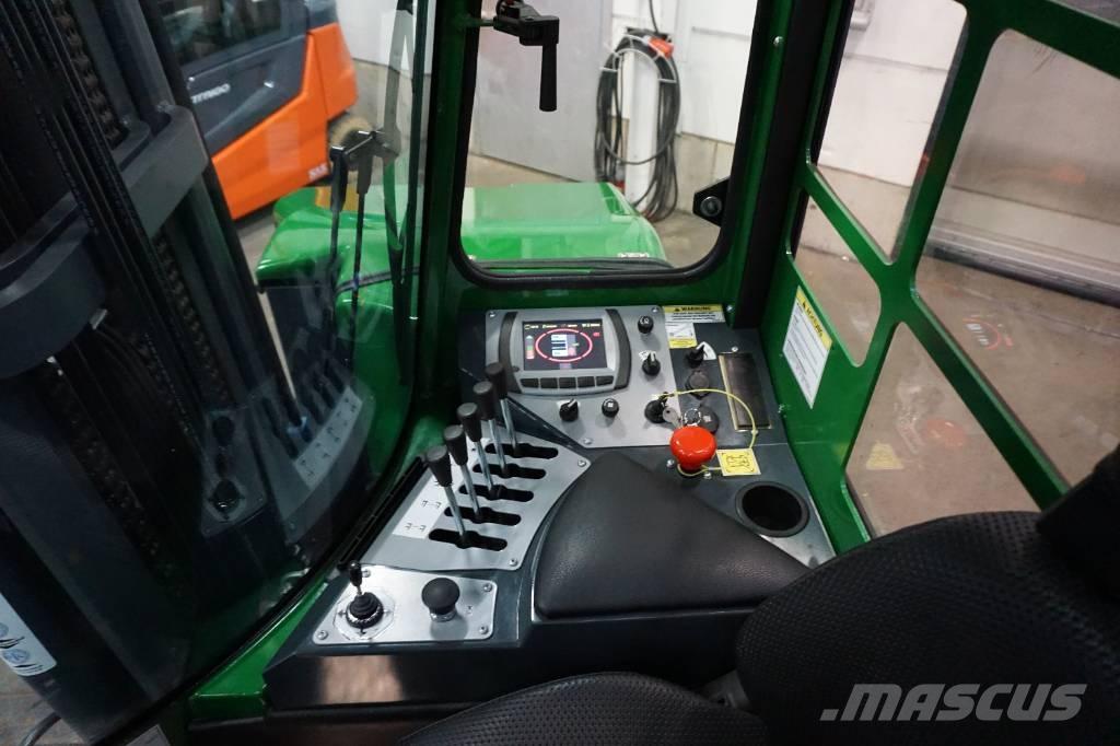 Combilift C4500ET Carrello elevatore retrattile a 4 vie