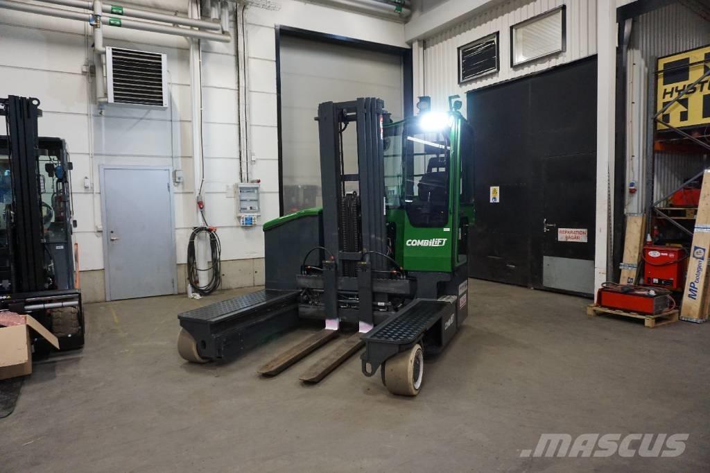Combilift C4500ET Carrello elevatore retrattile a 4 vie