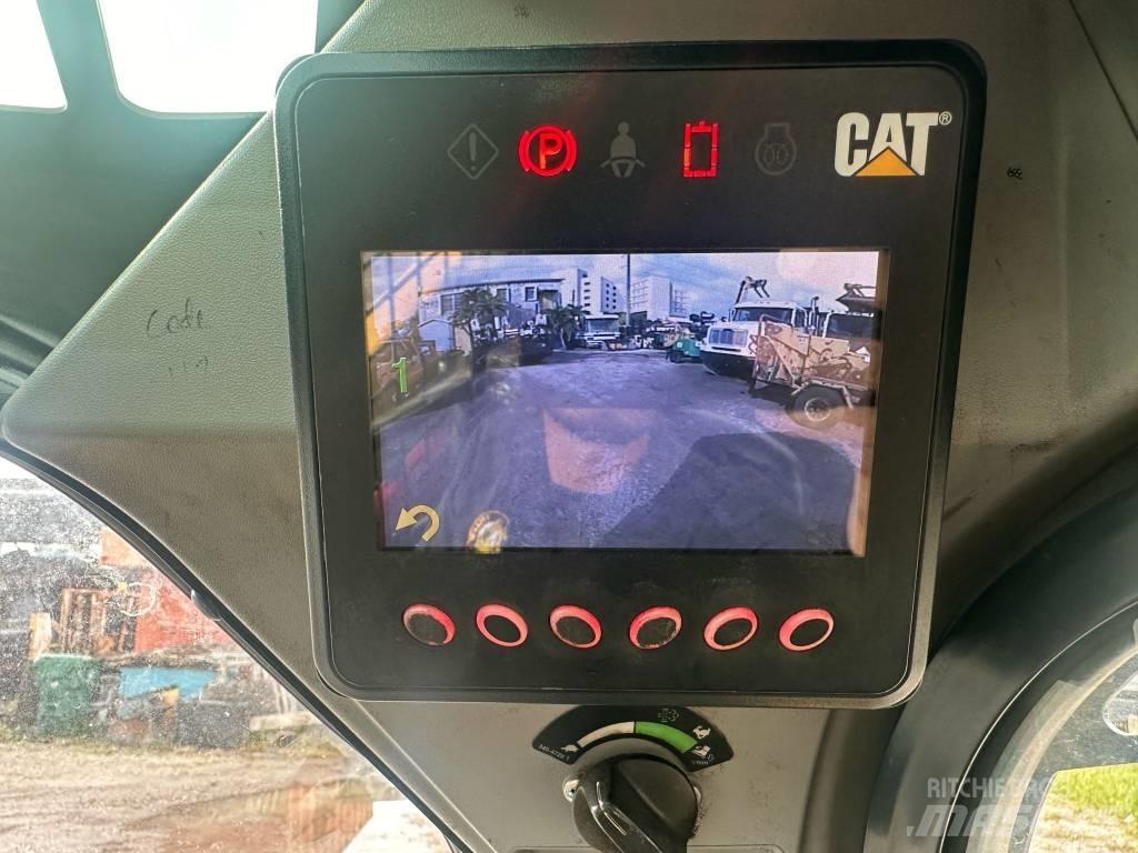 CAT 246 D Mini Pale Gommate