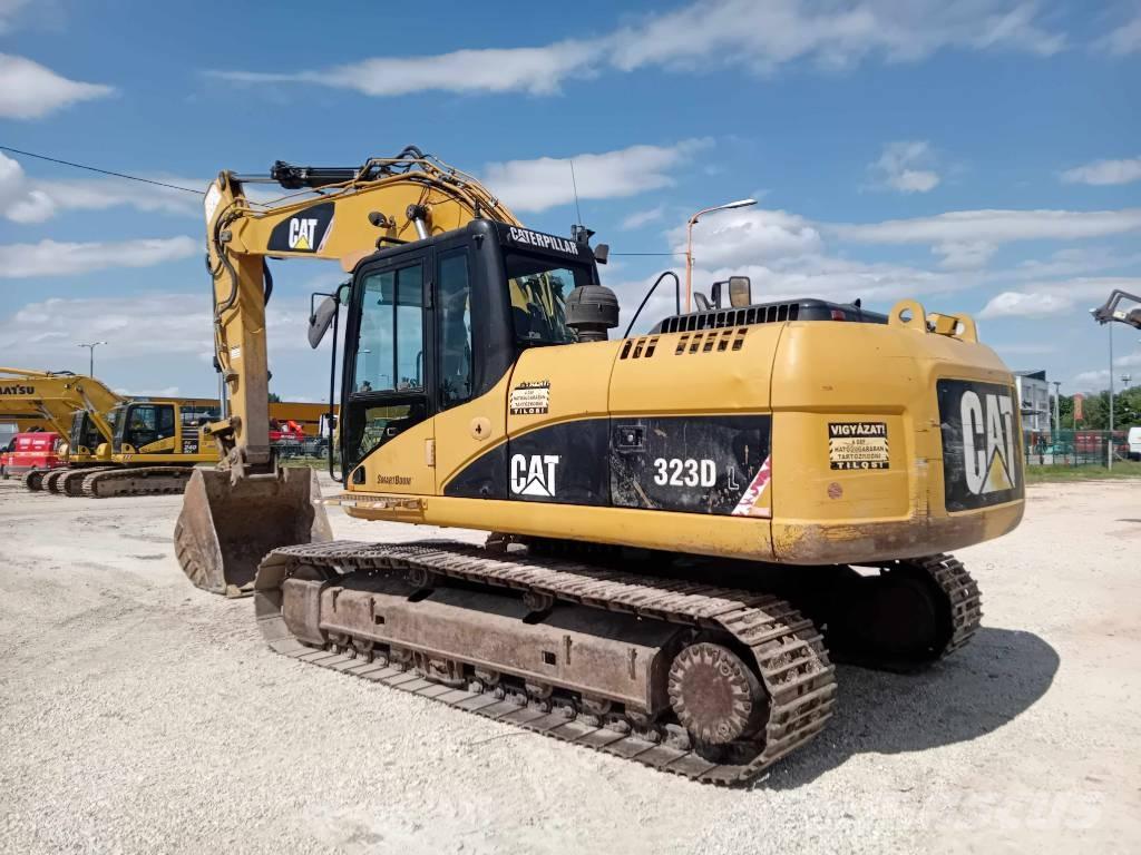 CAT 323 D L Escavatori cingolati
