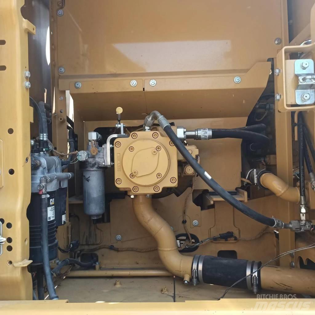 CAT 320 Escavatori cingolati