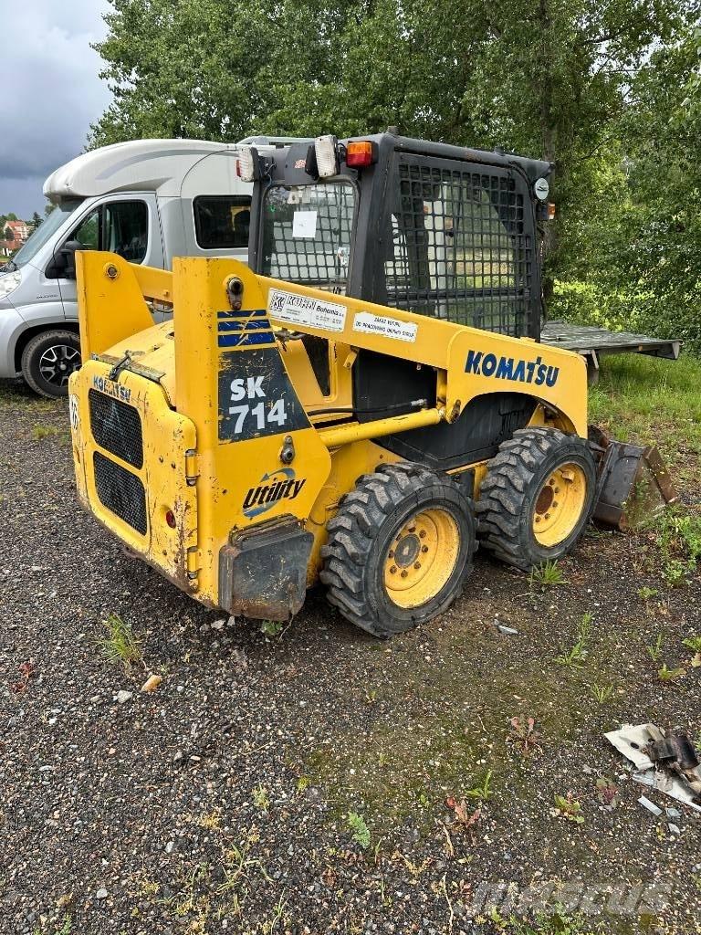 Komatsu SK 714 Mini Pale Gommate
