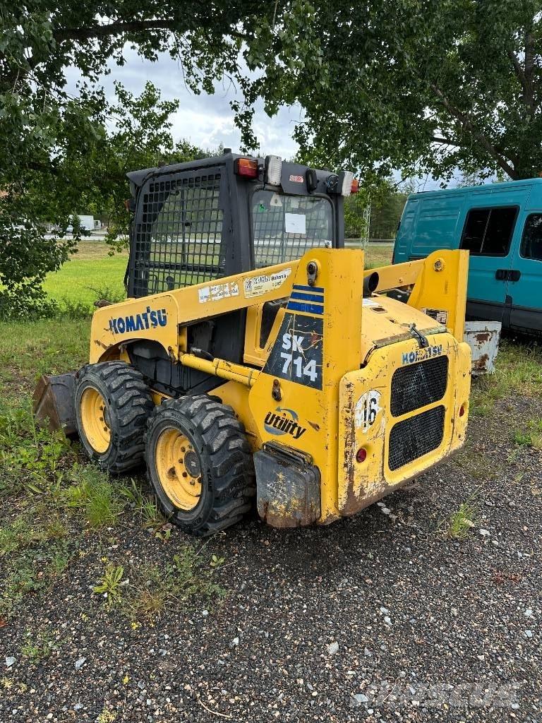 Komatsu SK 714 Mini Pale Gommate