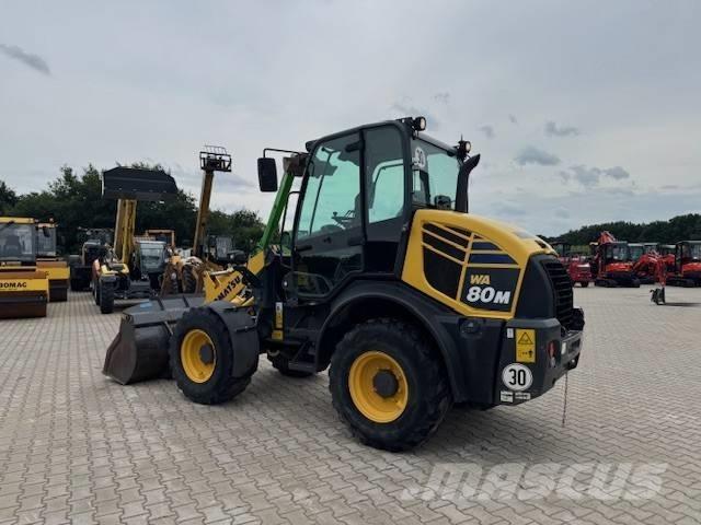 Komatsu WA 80 M Pale gommate