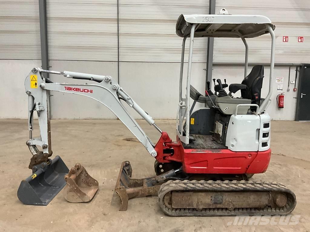 Takeuchi TB 215 R Miniescavatori