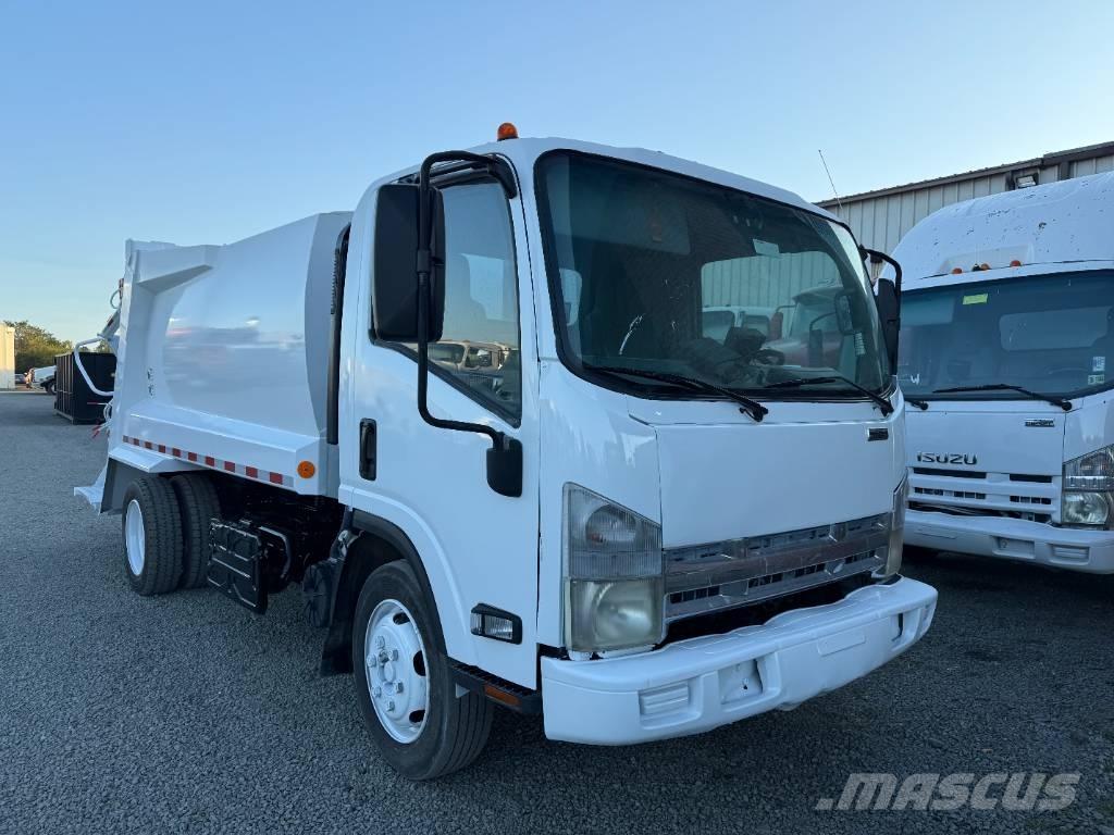 Isuzu NRR Camion dei rifiuti