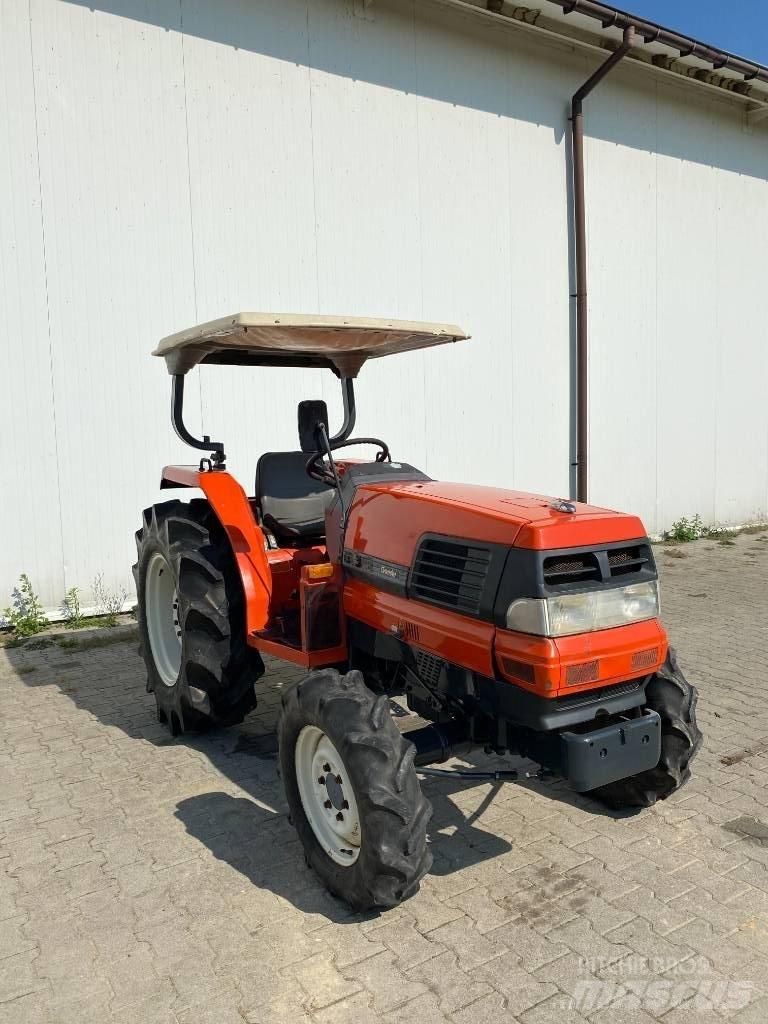 Kubota GL320 Trattori compatti