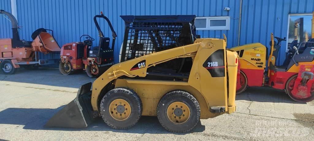 CAT 216 Mini Pale Gommate