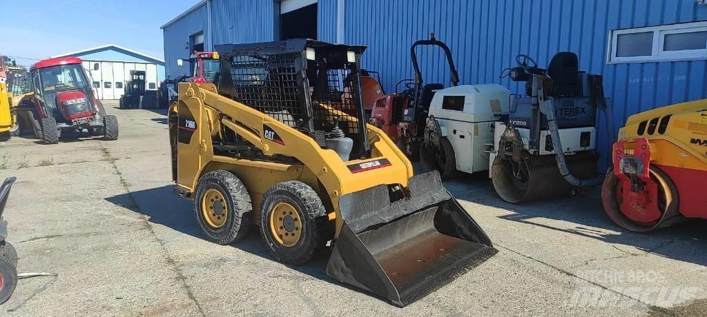 CAT 216 Mini Pale Gommate