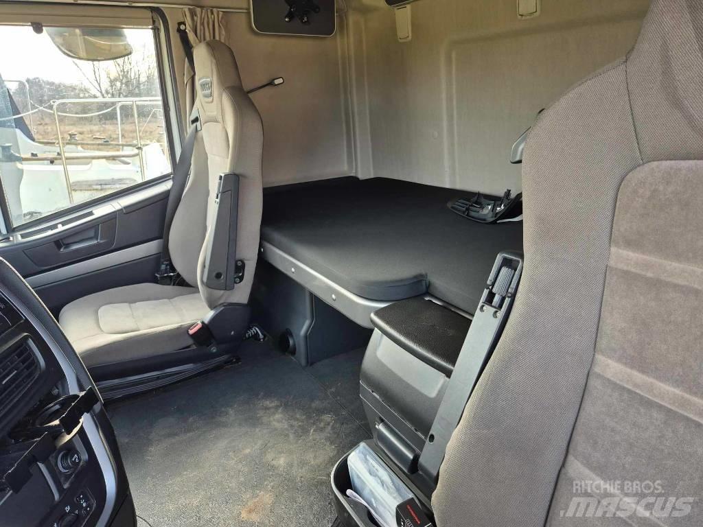 Iveco Stralis 420 Autocarro pianale / argano